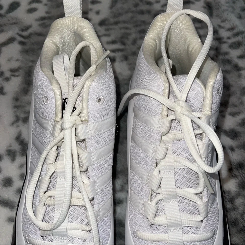 Nike Lacrosse Cleats - Picture 3 of 11